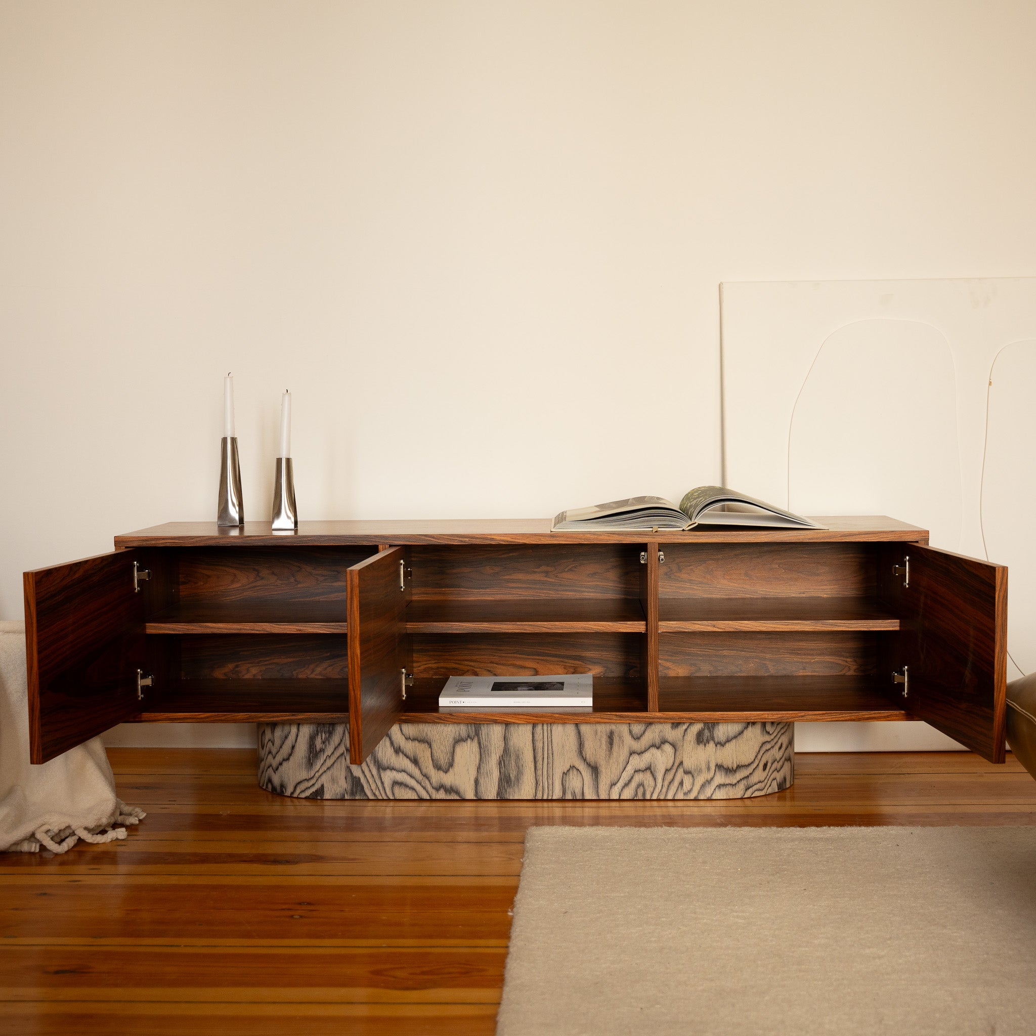 IRI Sideboard