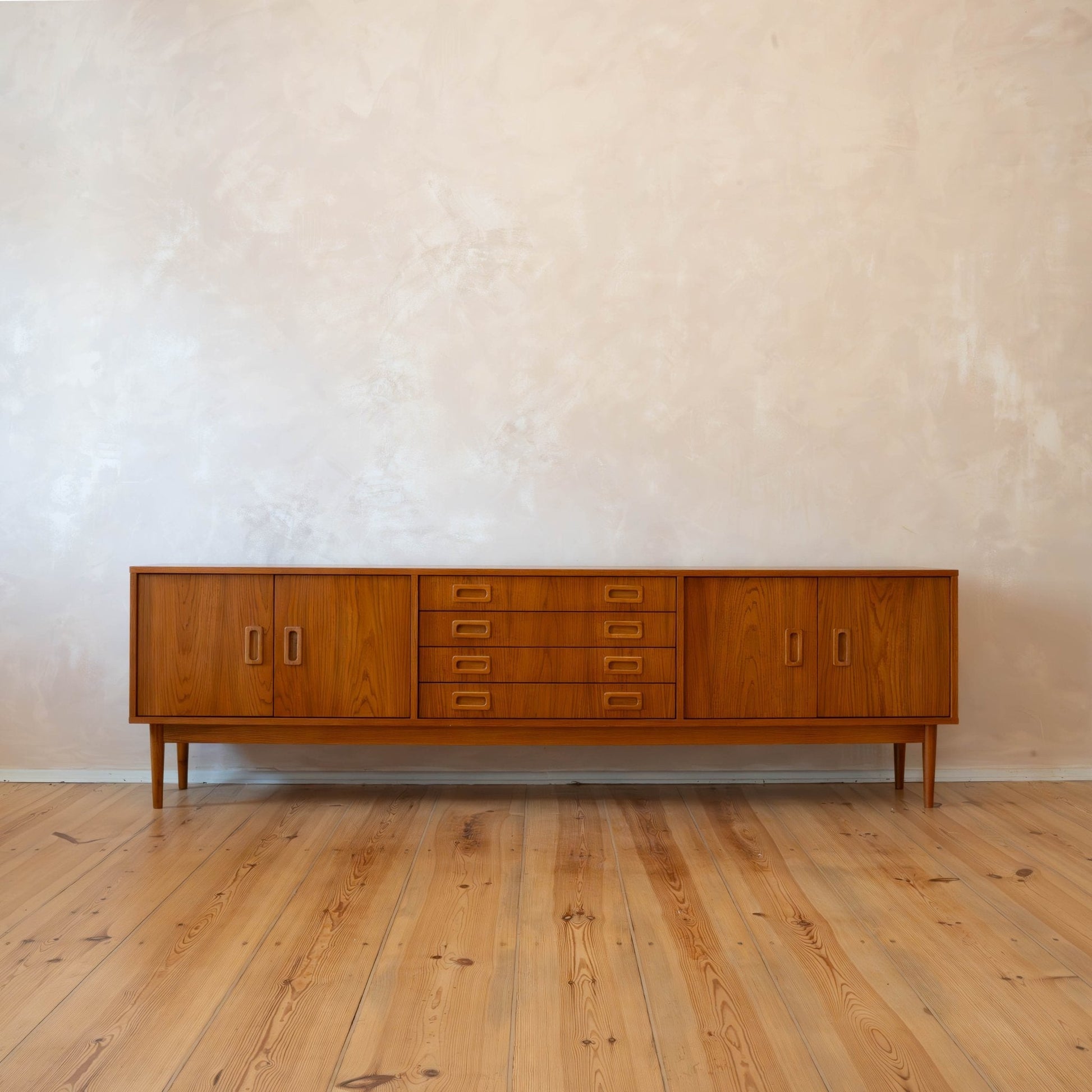Komoda MID CENTURY - Pastform Furniture