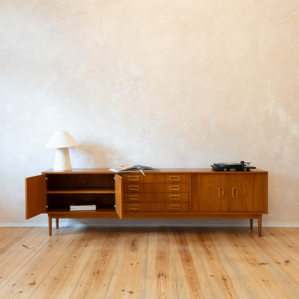 MID CENTURY Kommode – Pastform Furniture - Global