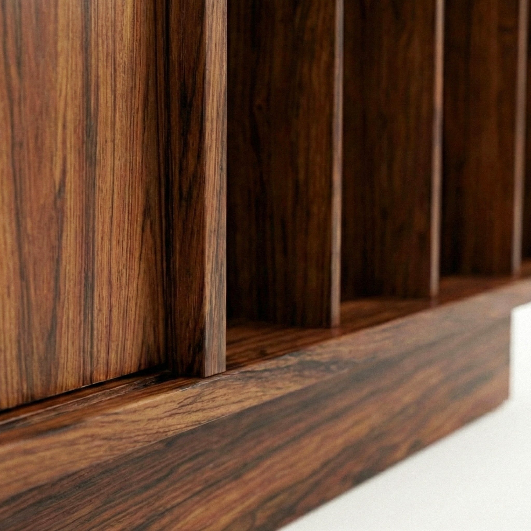 Kommode PALO VINYL SLIDE